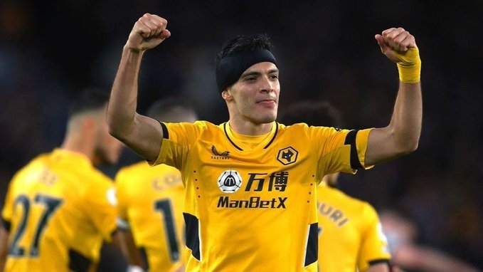 Raúl Jiménez será baja con Wolves por una lesión; se pierde el inicio de la Premier League
