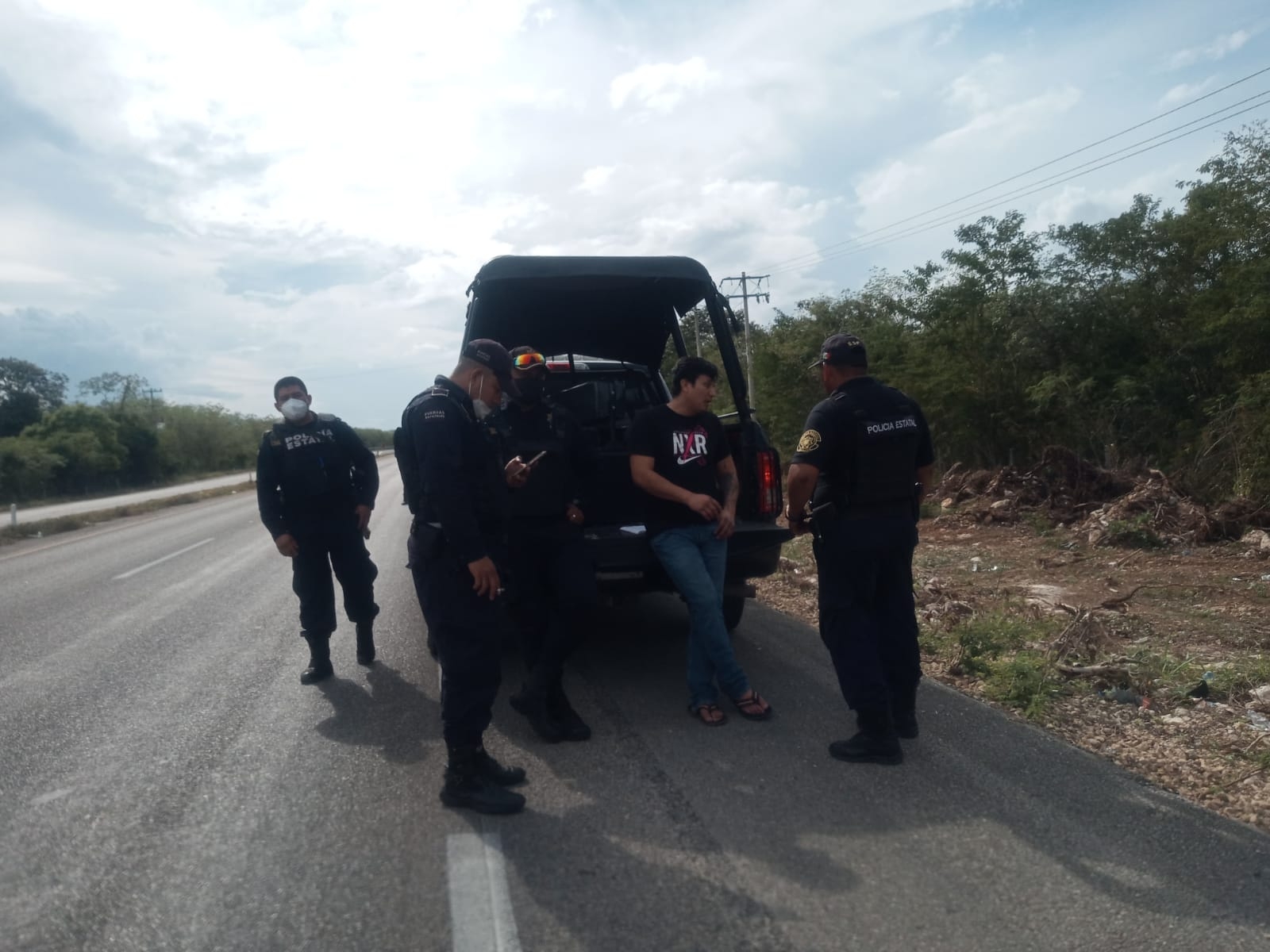 Conductor de Uber protagoniza persecución en la carretera federal Motul-Mérida