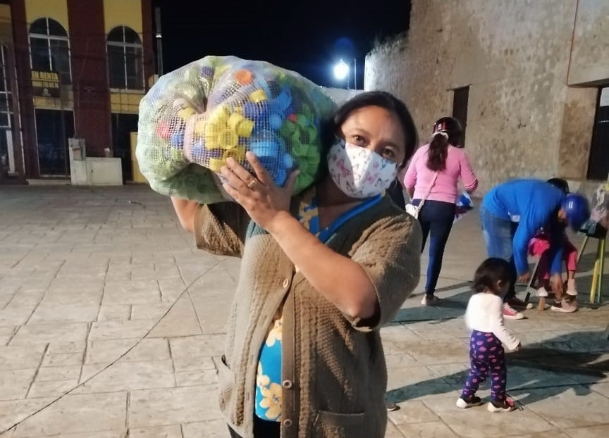 Pobladores de Tizimín realizan tianguis en apoyo a niños con cáncer