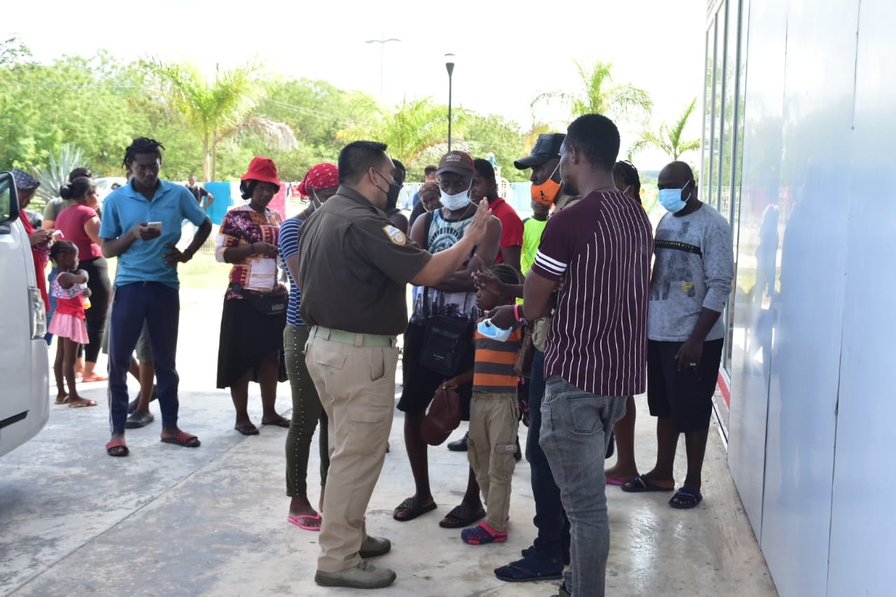 INM concentra a 100 migrantes centroamericanos en Campeche