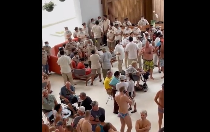 La balacera se registró en el hotel Hyatt Ziva Riviera Cancún Resort, según reportaron huéspedes.