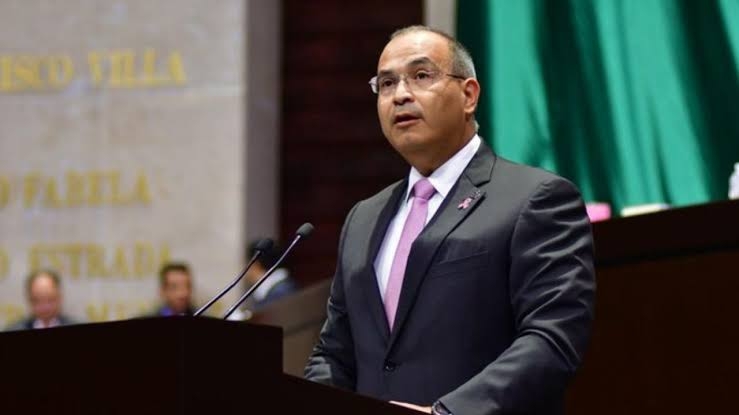 FGR pide a Interpol ficha roja para el exdirector de Pemex, Carlos Treviño