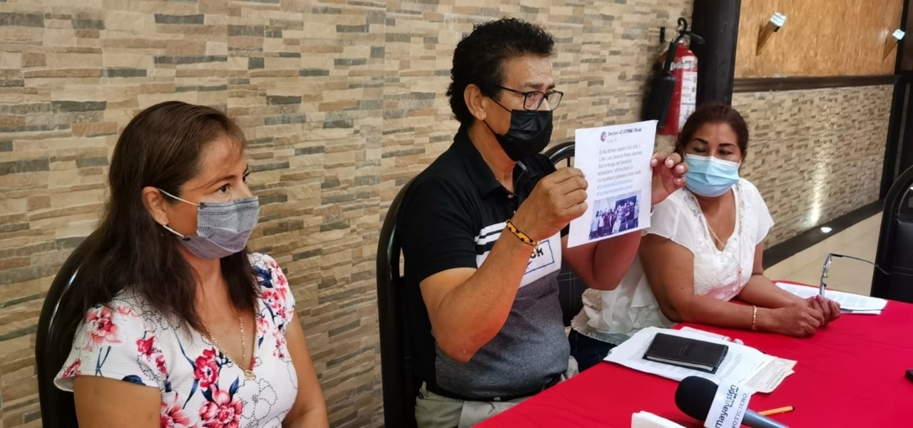 Viudas de dos trabajadores de Pemex pelean que asignen a sus hijos plazas de sus esposos