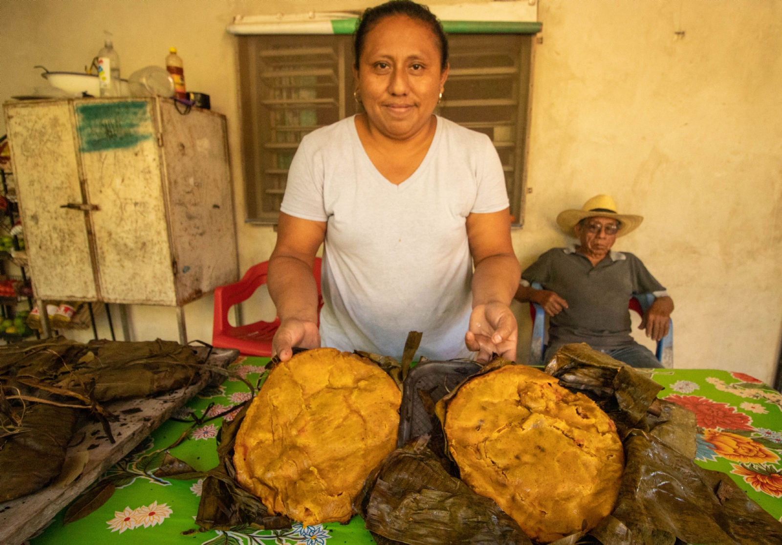 Celebran el “Bix” de los difuntos, una fiesta de unión familiar en Kanasín, Yucatán