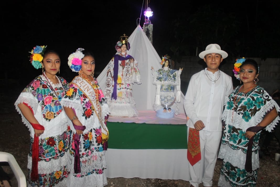 Con la participación de grupos de vaqueras de diferentes ciudades de Quintana Roo y Yucatán