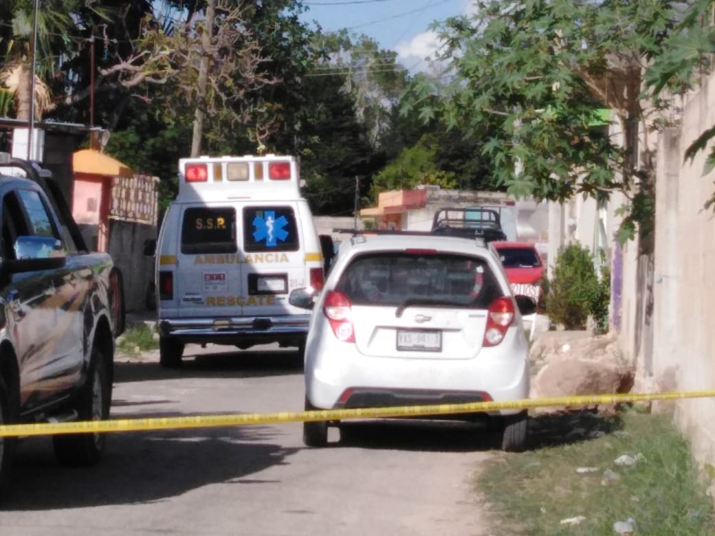 Muere trabajador electrocutado al caer en cables de alta tensión en Acanceh, Yucatán