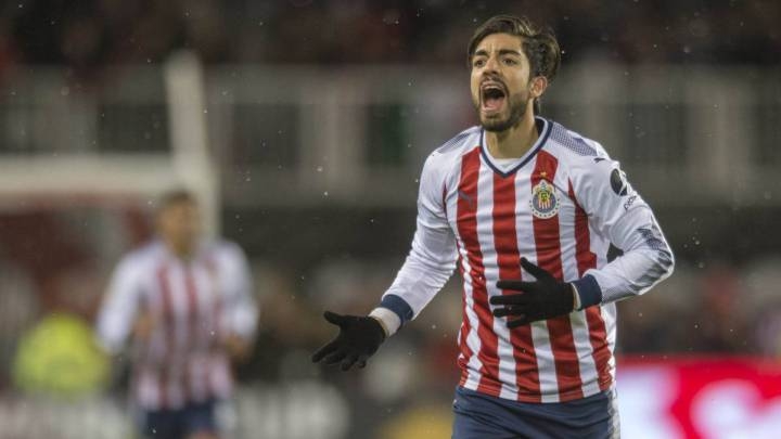 Chivas negocia el regreso de Rodolfo Pizarro para el siguiente torneo de la Liga MX