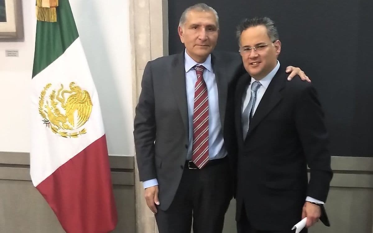 Santiago Nieto se reúne con Adán Augusto López; trataron "temas de interés"