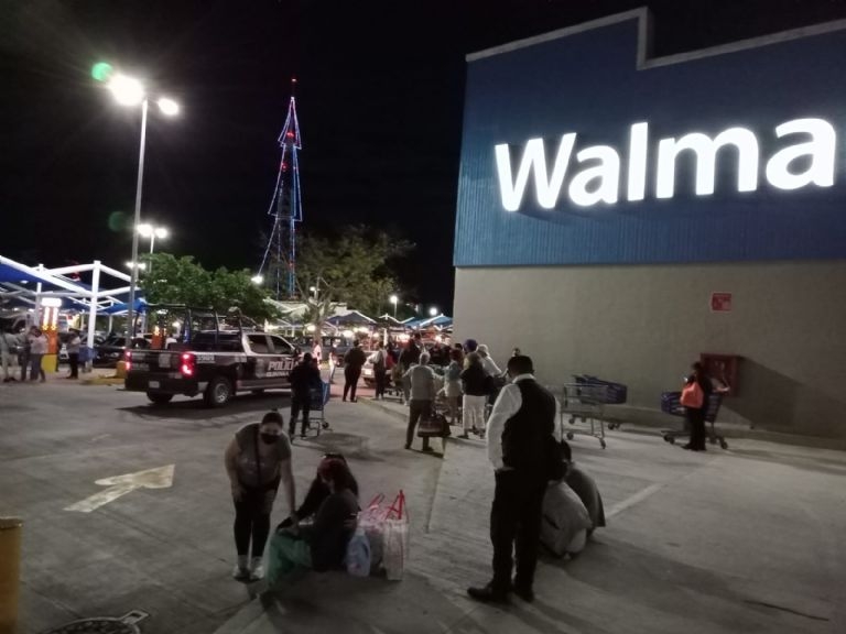 Taxista muere en el hospital tras ser baleado en el estacionamiento de Walmart en Cancún: VIDEO