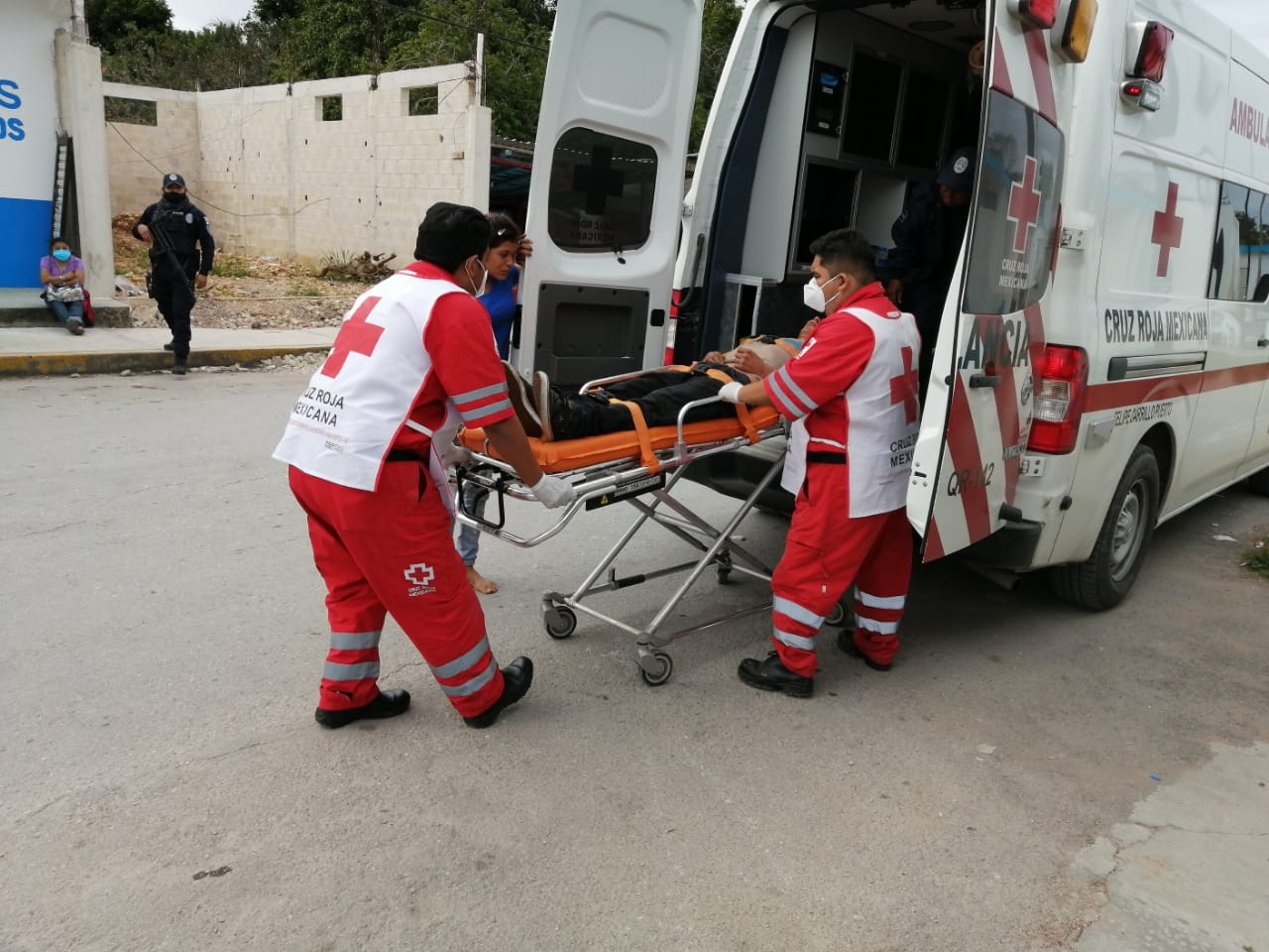 Trasladan al hospital de Carrillo Puerto a un hombre tras recibir brutal golpiza en Polyuc
