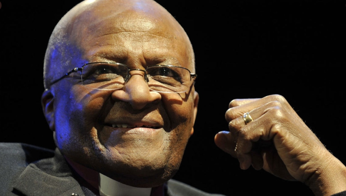Desmond Tutu murió esta mañana a los 90 años de edad. Fue un símbolo de lucha contra el apartheid en Sudáfrica, galardonado con el Premio Nobel de la Paz