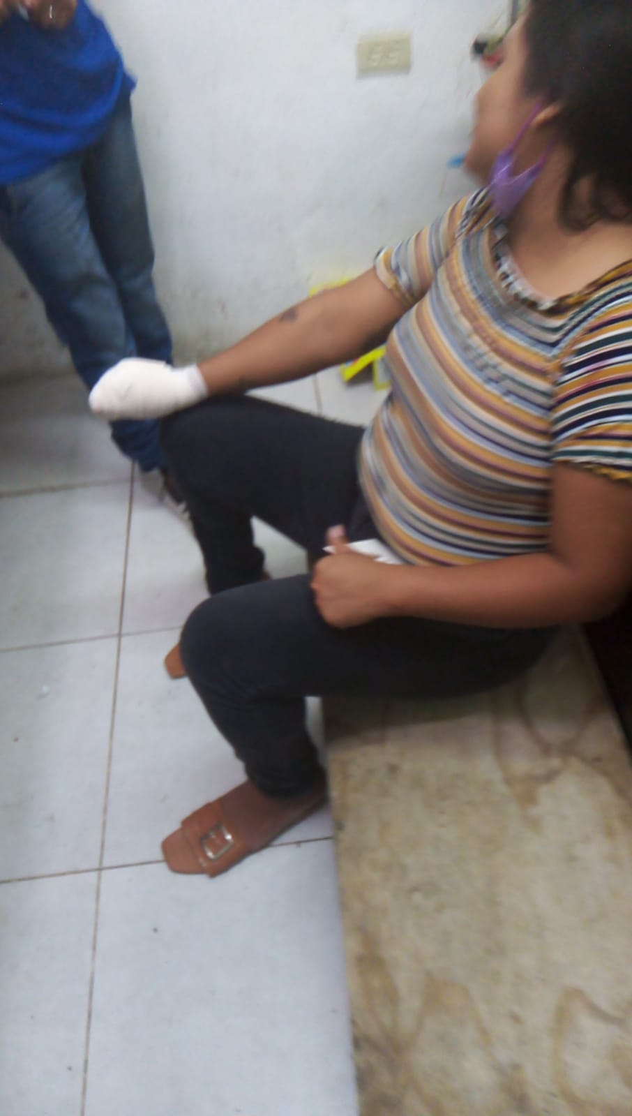 Trasladan a mujer con herida cortante en la mano al hospital de Chetumal