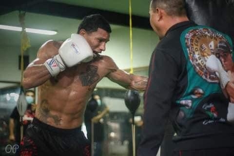 'Alacrán' Berchelt listo para defender su título ante Óscar Valdez en Las Vegas