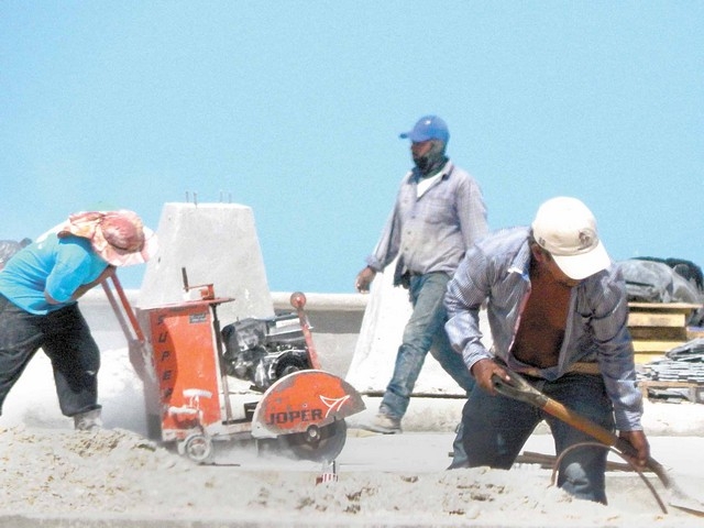 La construcción de la ruta costera se encargó a la empresa Blackwork por 24 millones 200 mil pesos