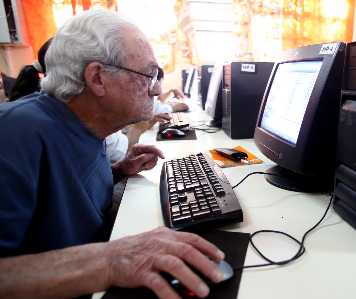 UADY abre talleres de tecnología y arte para adultos mayores en Yucatán