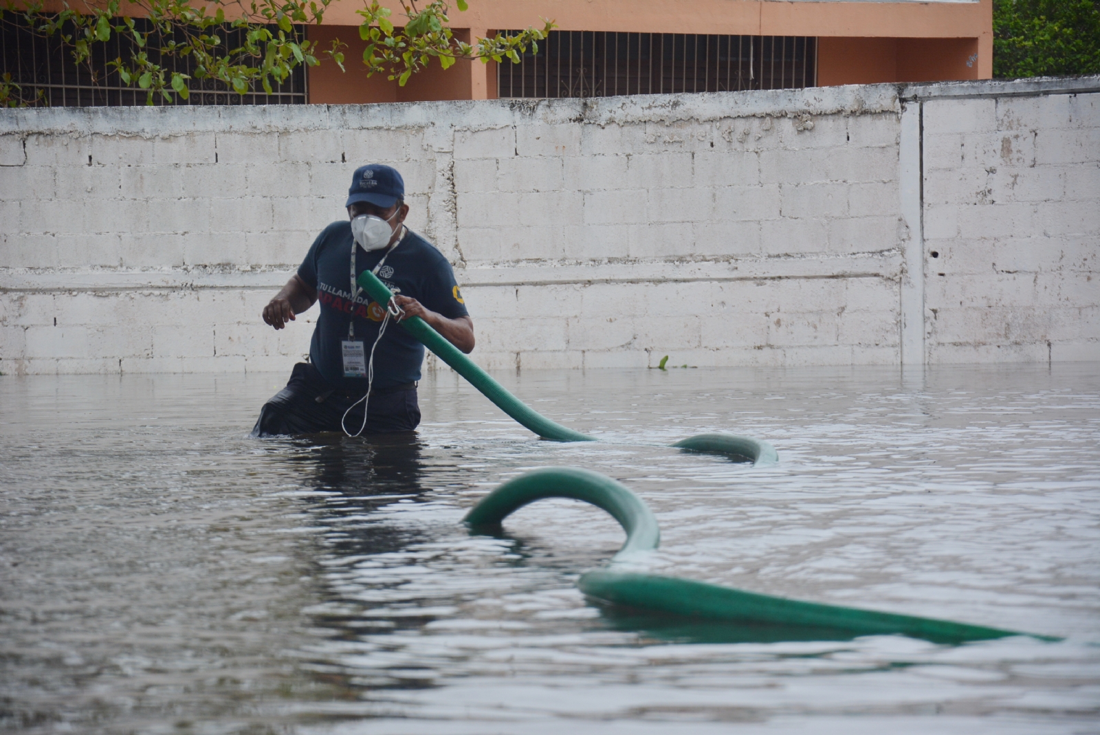 Unidad Habitacional Morelos sufre inundación por paso del Frente Frío en Mérida