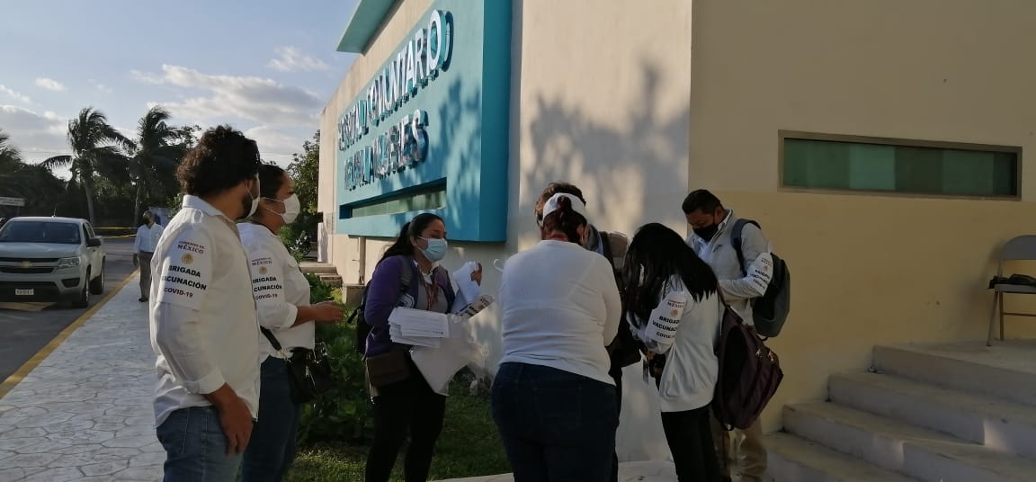 Comienza proceso de vacunación a adultos mayores en Isla Mujeres