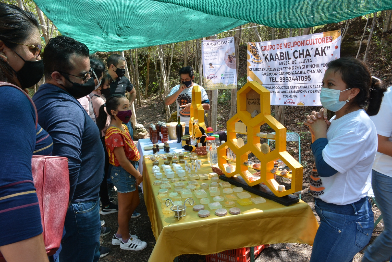 Promueven la producción y consumo de la miel durante festival en Yucatán