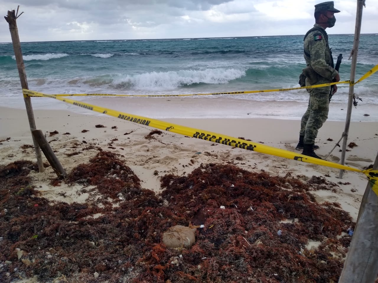 Recala paquete de droga en Punta Arrecifes de Cozumel
