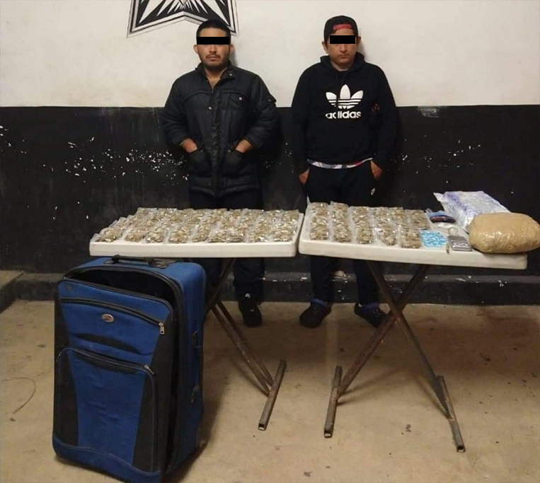 Detienen a dos hombres en Tizimín con más de 100 dosis de marihuana