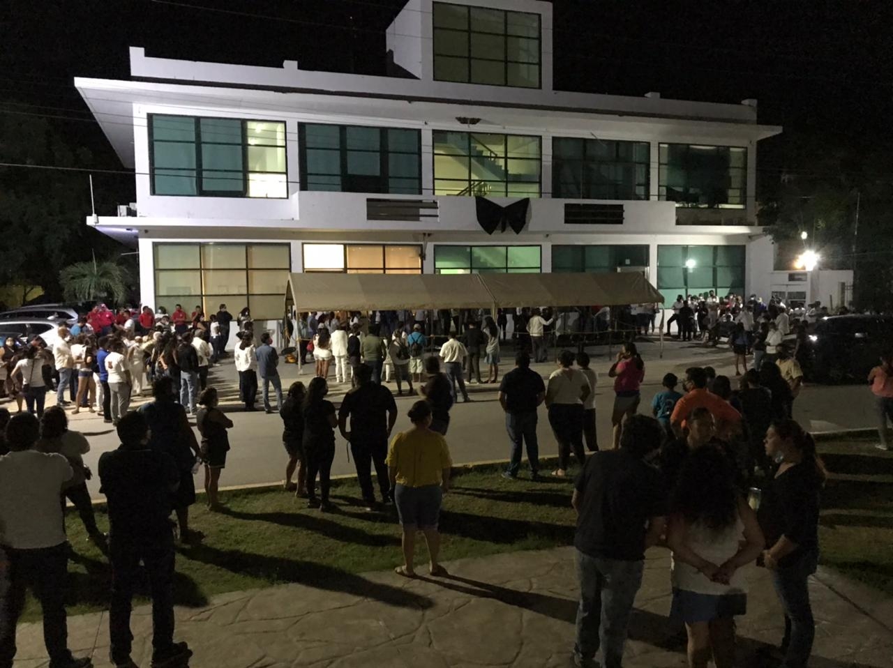 Ciudadanos de Puerto Morelos se reúnen para despedir a Ignacio Sánchez