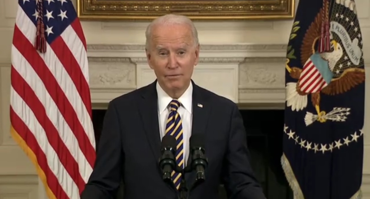Biden reanuda la emisión de la Green Card