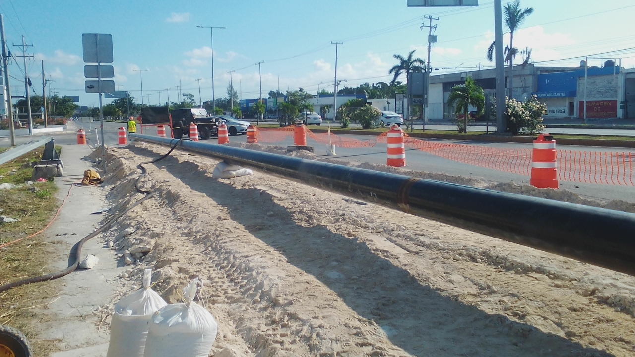 Cierran el Boulevard de Playa del Carmen por trabajos del Tren Maya