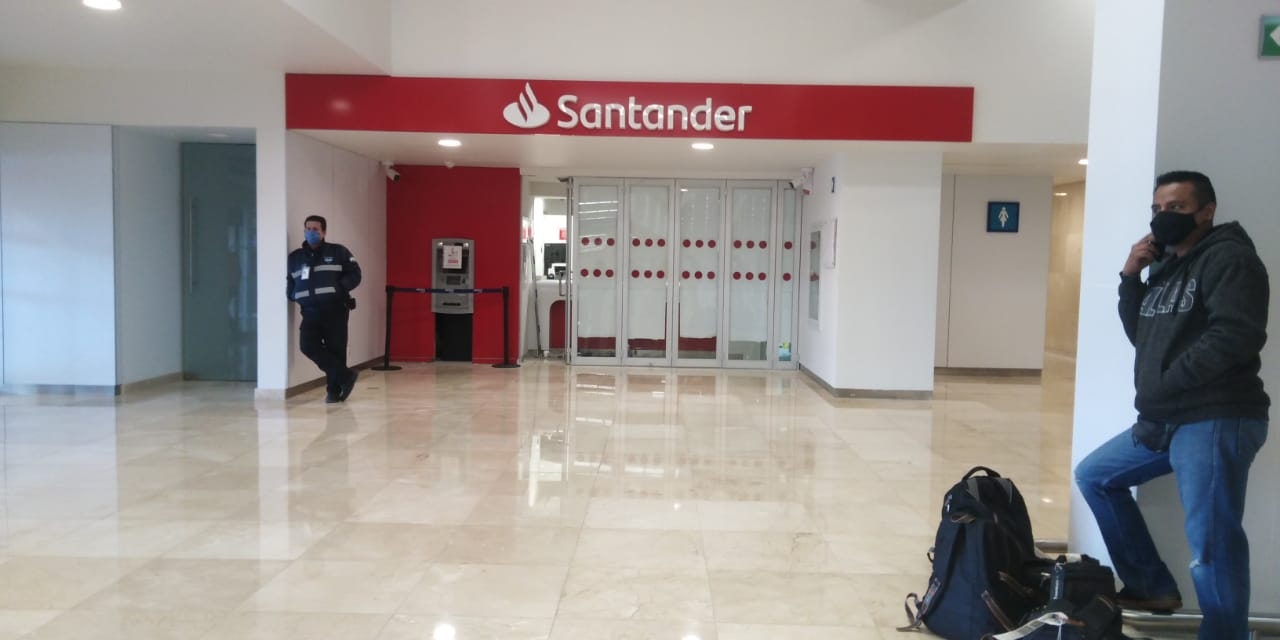 Se activa alarma de oficina bancaria en aeropuerto de Mérida