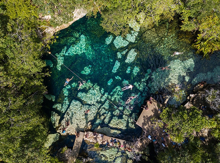 Playa del Carmen hogar del cristalino Cenote Azul