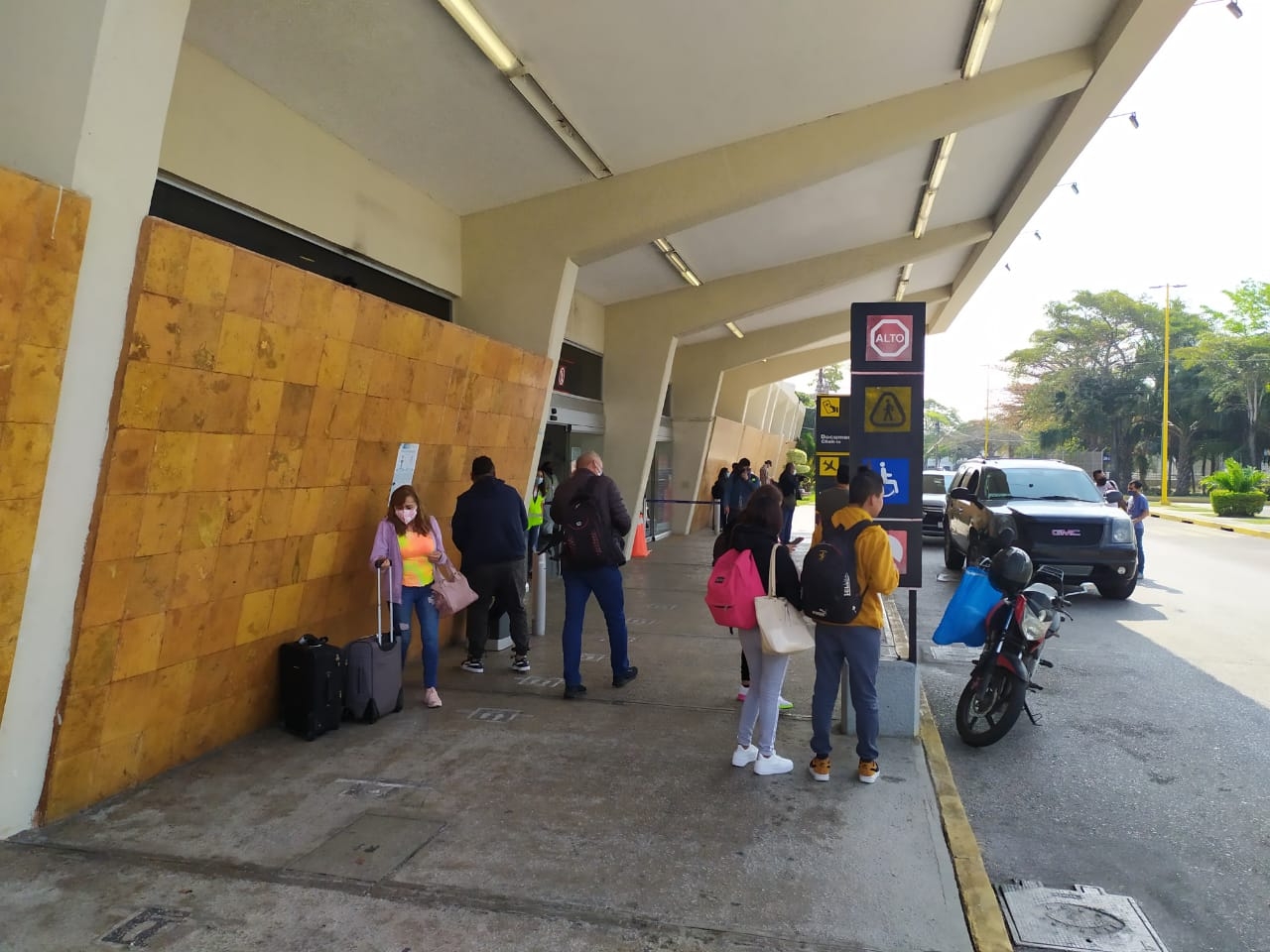 Rebrote de COVID-19 deja casi sin pasajeros al aeropuerto de Ciudad del Carmen