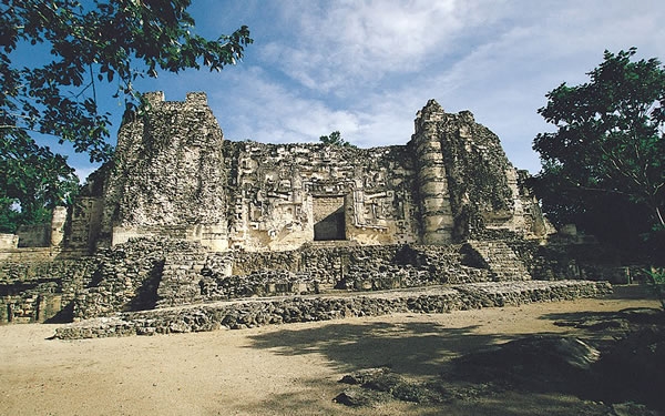 La isla de Jaina, hogar de la 'Casa en el Agua' en Campeche