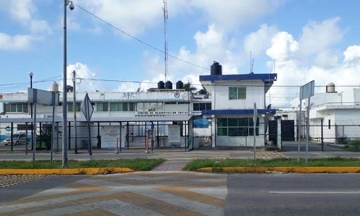 FGE detienen al exadministrativo del aeropuerto de Chetumal