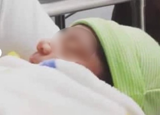 Encuentran a bebé recién nacida abandonada en Isla Mujeres