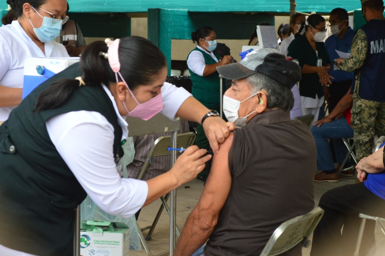 Continúa la vacunación anticovid de adultos mayores en Campeche: VIDEO