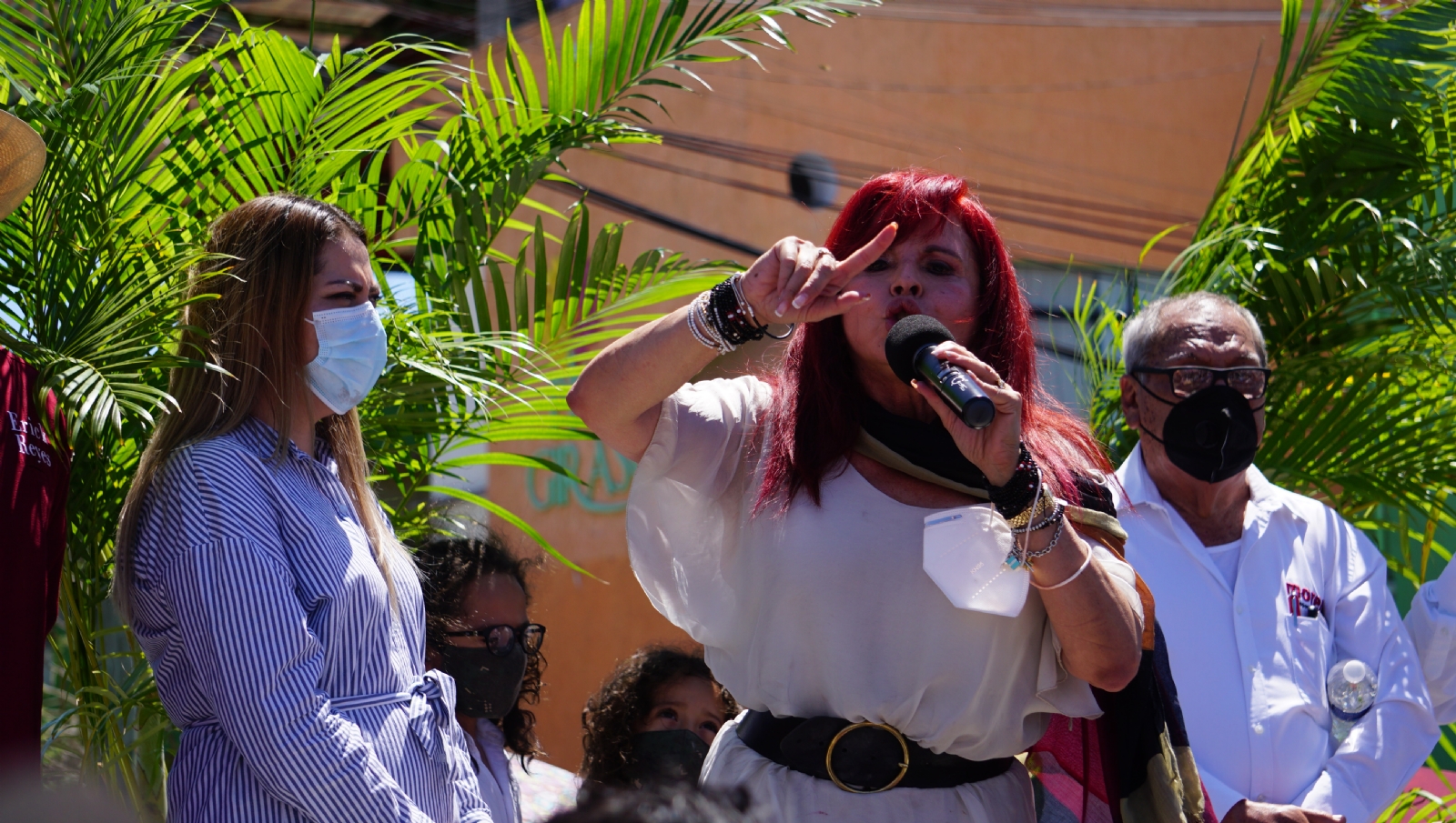 Layda Sansores acusa a IEEC de estar muy vinculada al poder en Campeche