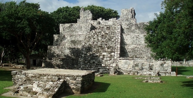Zona arqueológica El Meco en Isla Mujeres, ¿Por qué tiene ese nombre?