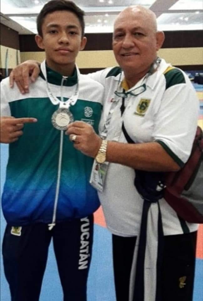 Lucha libre en Yucatán de luto, fallece el entrenador Zoilo Montano