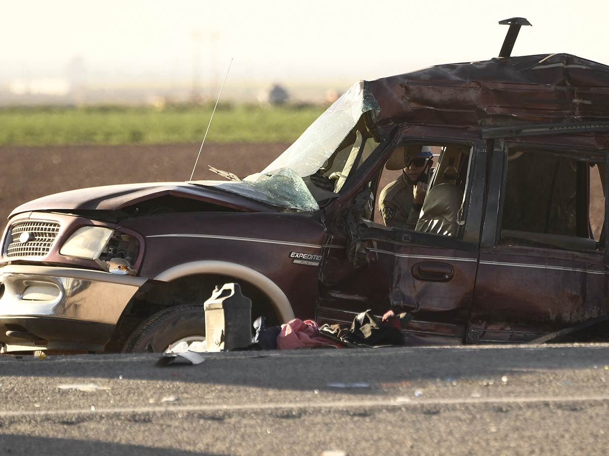 Mueren 10 mexicanos en accidente en California
