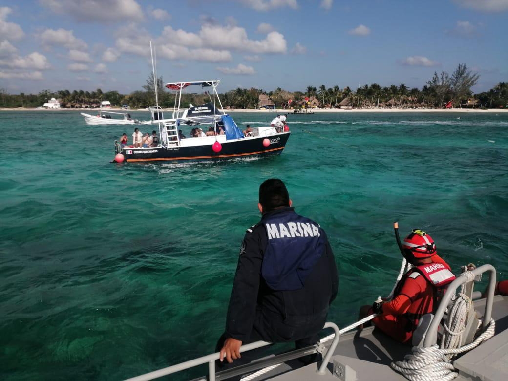 Rescatan a 14 personas que quedaron a la deriva en Cozumel