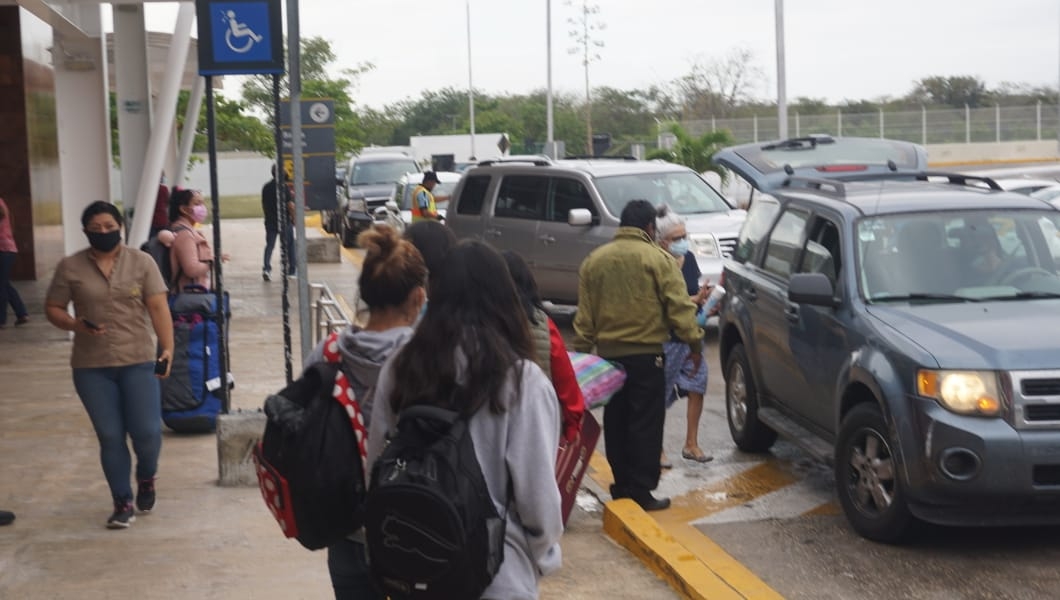 Por COVID-19 se desploma atención de pasajeros en aeropuertos de Campeche