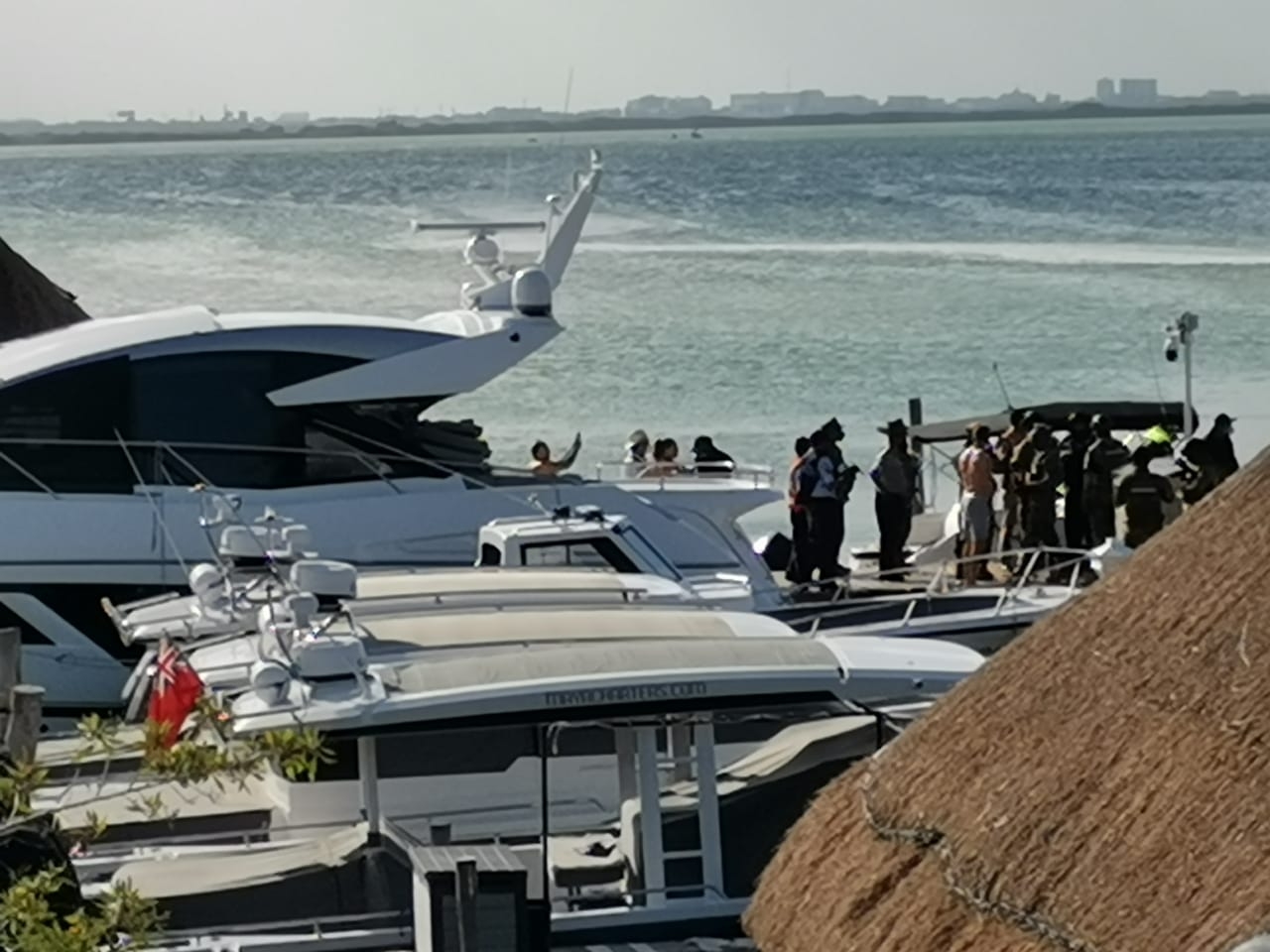 Así fue el desplome de la avioneta en la Laguna Nichupté de Cancún: VIDEO