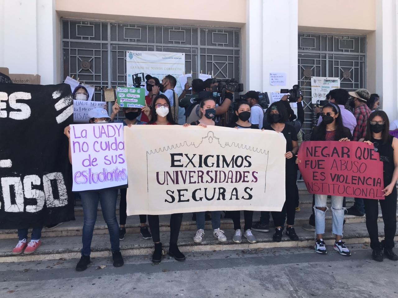Estudiantes de la Uady exigen libre de acoso y abuso sexual