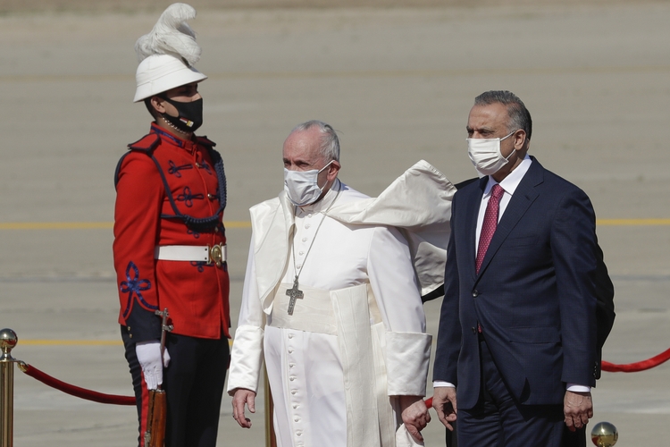 Papa Francisco llega a Irak bajo fuertes medidas de seguridad