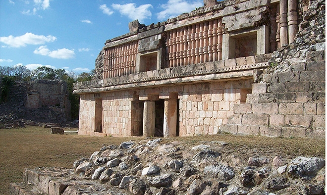 Chacmultún, la zona arqueológica con montículos de piedra roja en Tekax