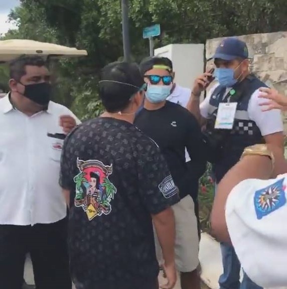 Se agudiza conflicto entre taxistas y arrendadoras en Isla Mujeres