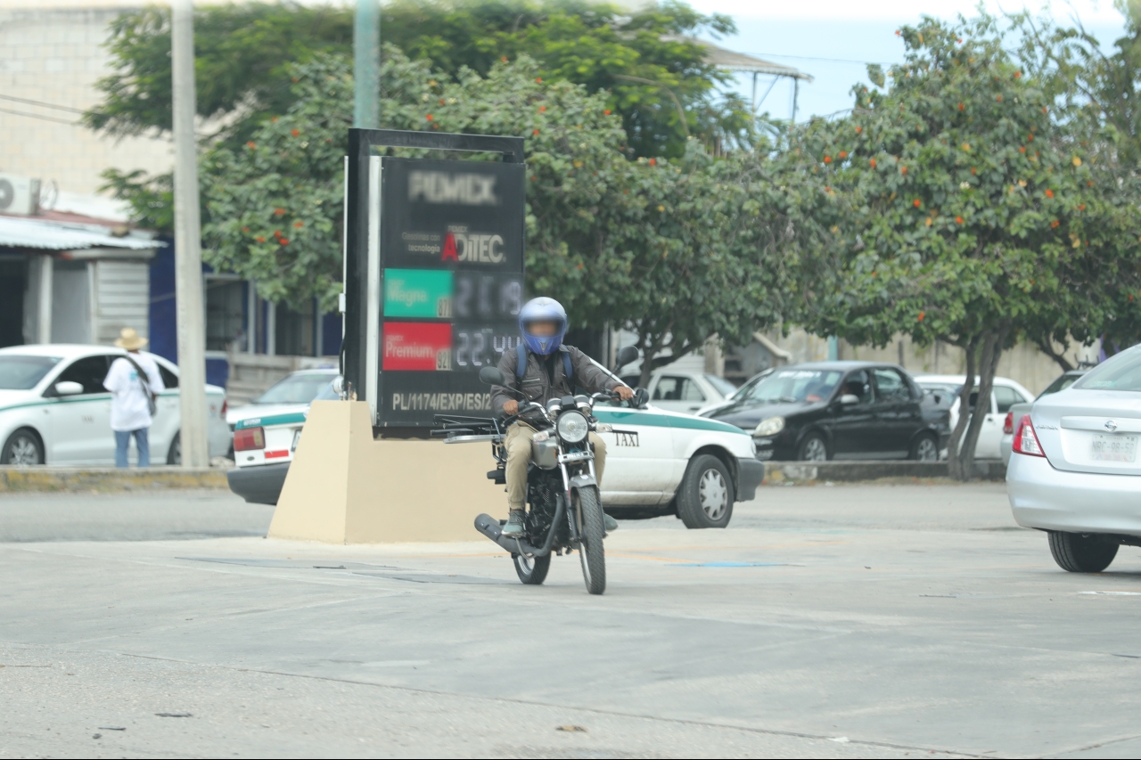 Delincuentes se mueven en motocicletas robadas para cometer homicidios en Cancún