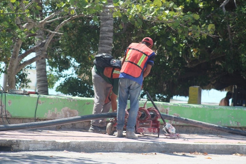 Instalación de tuberías avanza hasta un 80% en Calderitas, Chetumal