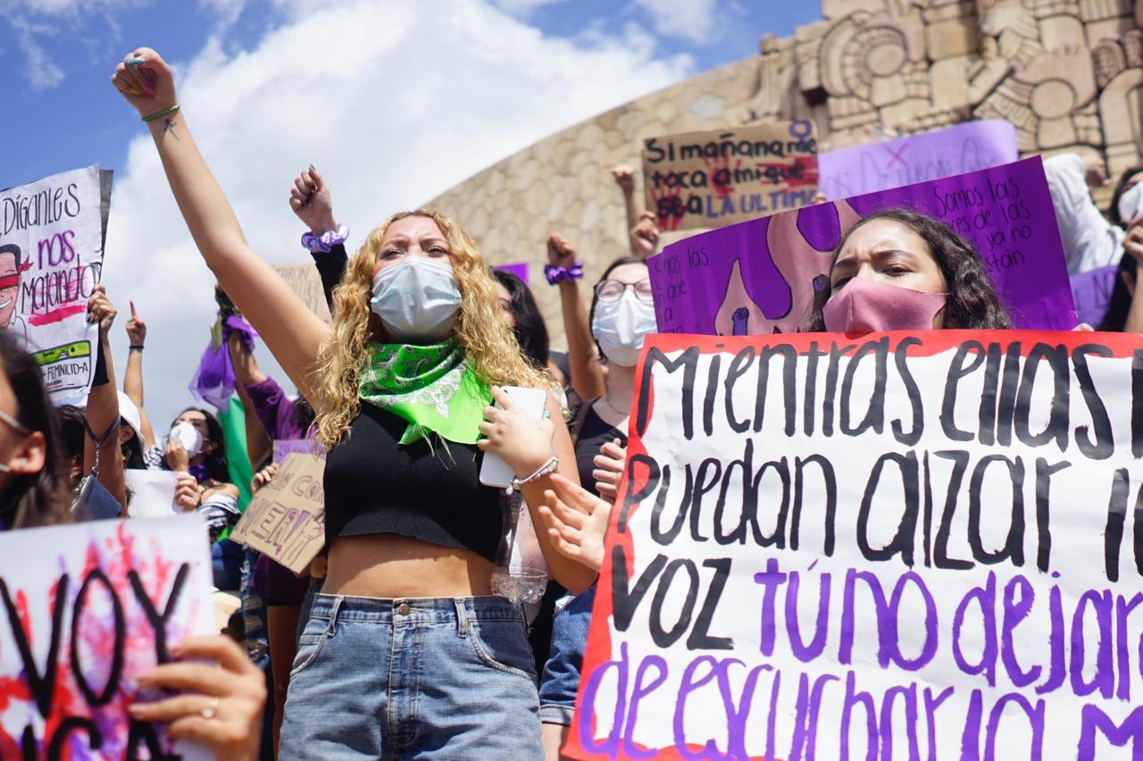 Así fue la marcha de mujeres en Mérida por Paseo de Montejo: FOTOS