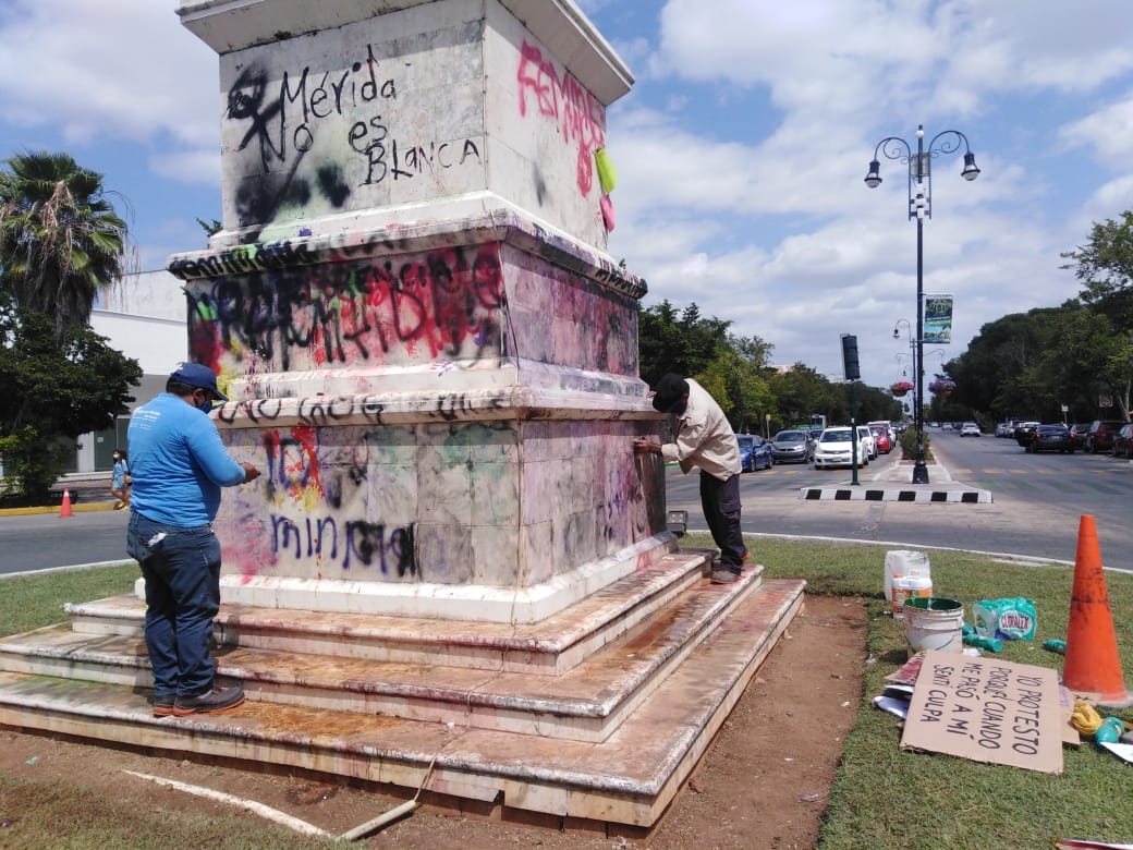 Retiran pintas hechas al Monumento de Los Montejo en Mérida