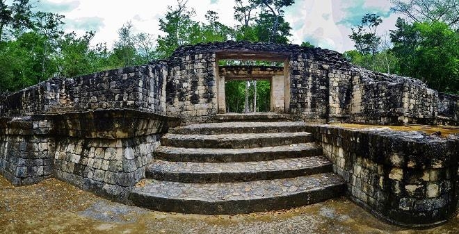 Balamkú, el Templo del Jaguar en Campeche
